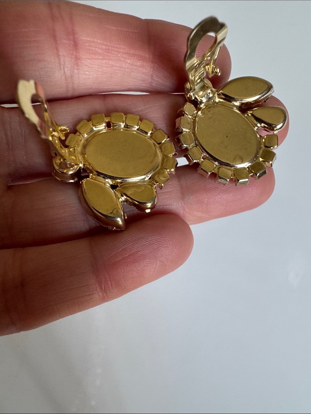 Vintage Juliana D&E clip on earrings - Picture 5 of 9